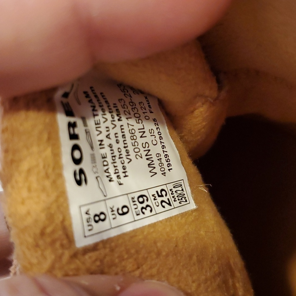 Sorel Women's Winter Boots - Tan and Black - Picture 10 of 11